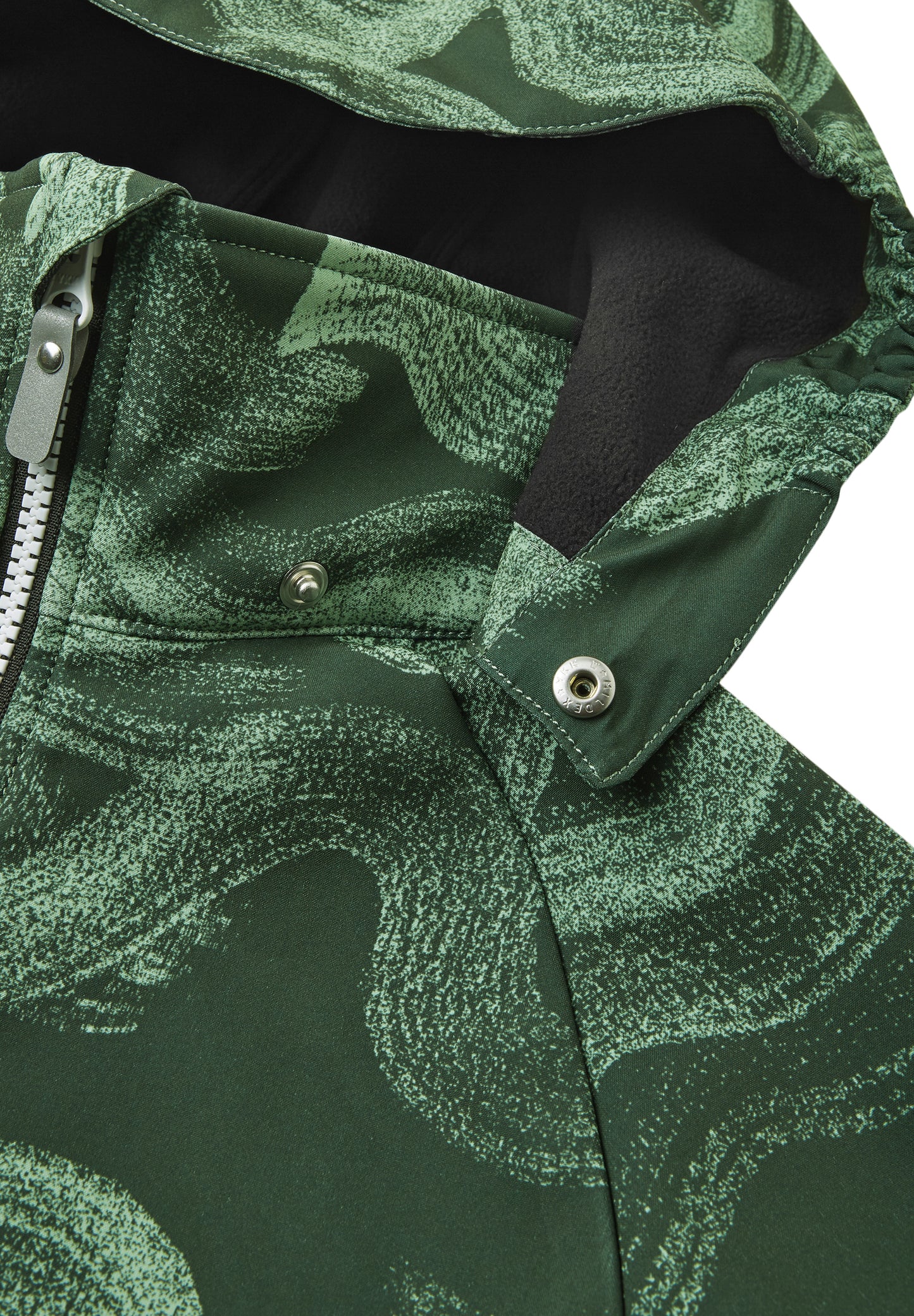 REIMA gefütterte Softshell-Jacke<br> Aitoo<br> Gr. 140, 146, 152, 158, 164 <br>aussen Softshell<br>innen weiches Fleece <br>regulierbare Ärmelbündchen<br> WS 10'000 mm