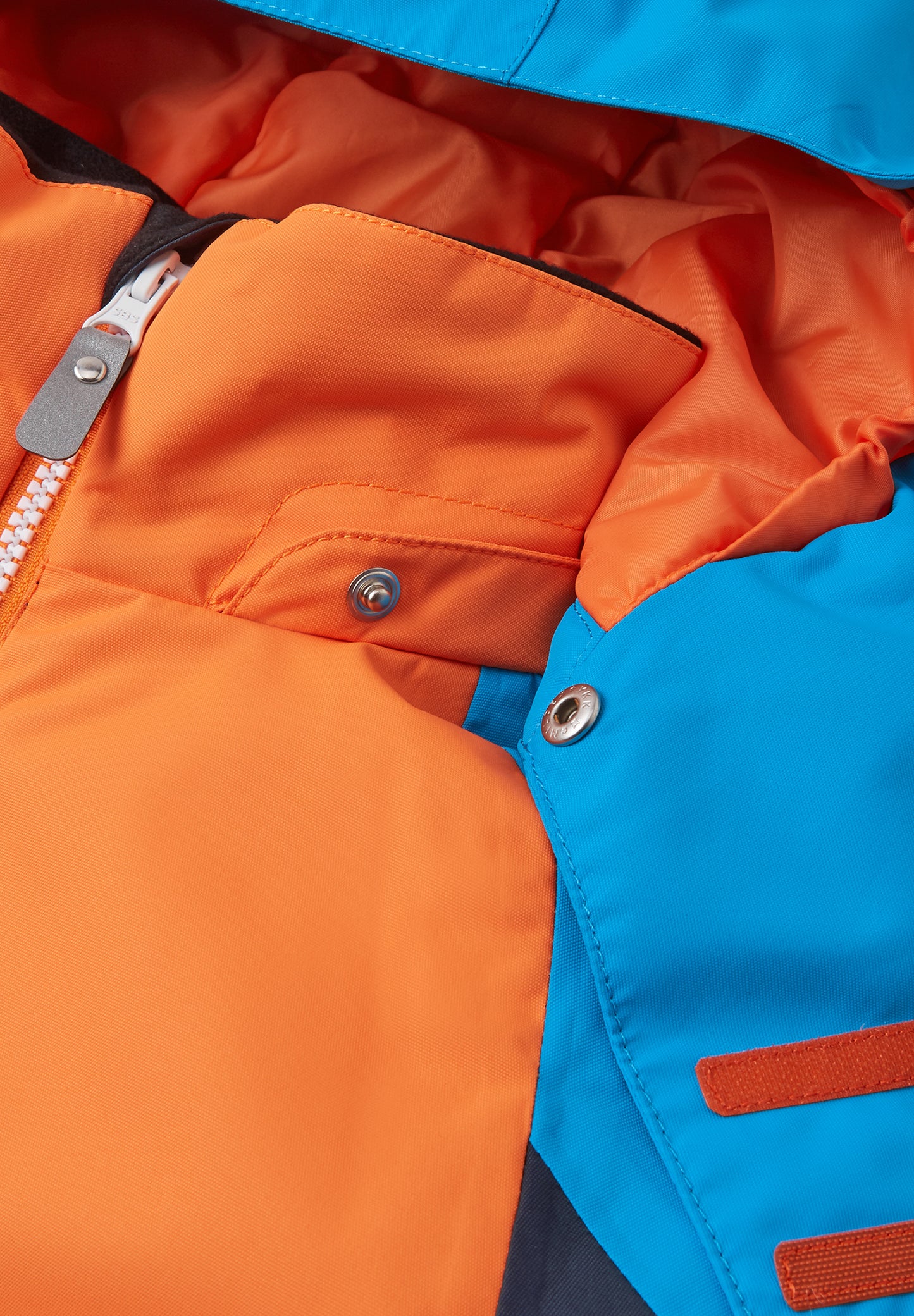 REIMA TEC Skijacke/Winterjacke Autti <br>Gr. 104, 110, 116, 122, 134, 140<br> Schneefang & verstellbare Ärmelbündchen<br> funktionelle Details<br> WS 10'000 mm