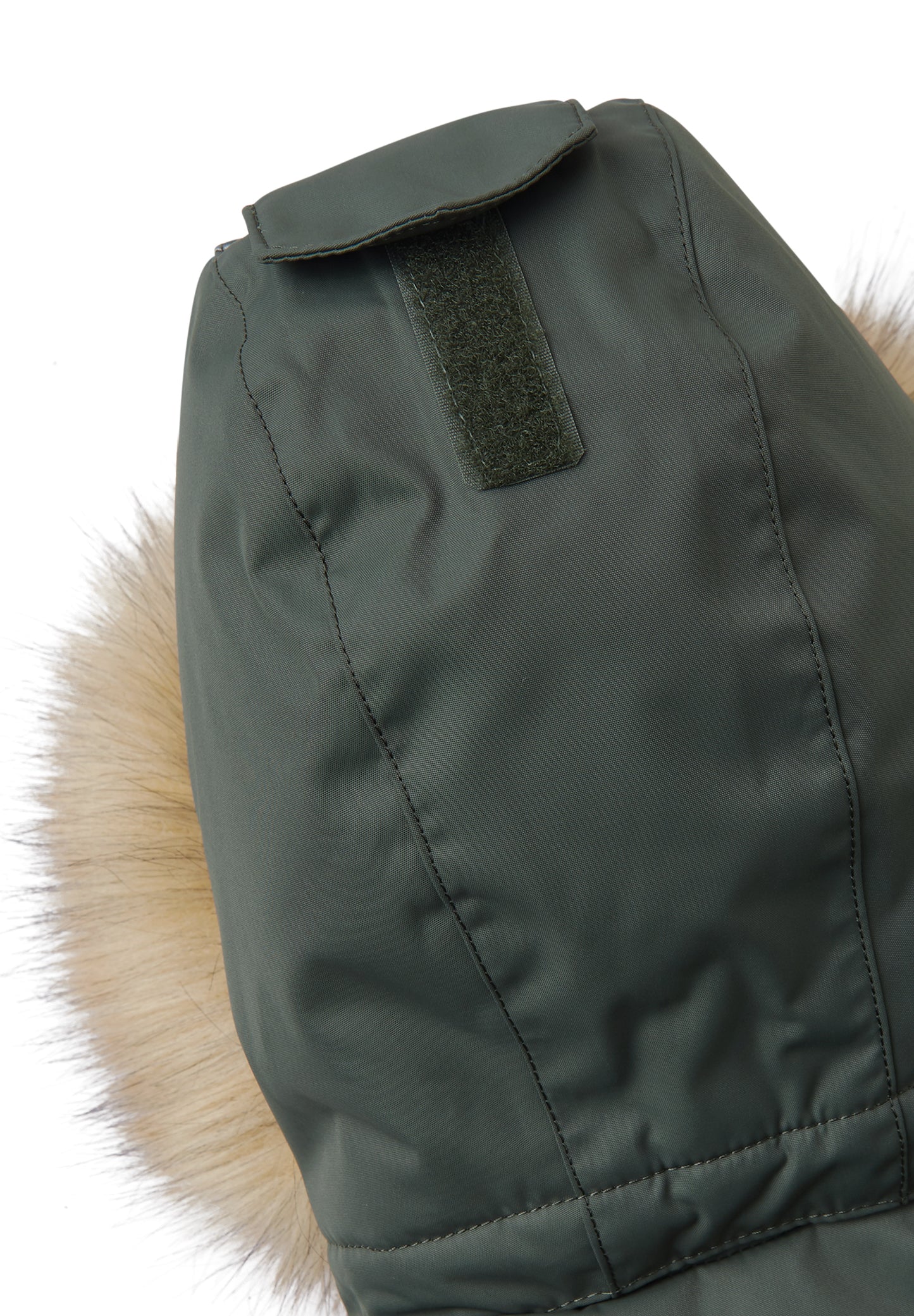REIMA TEC Winteroverall/Skianzug<br> Gotland <br>Gr. 74 bis 98<br> Po-Bereich extra dick isoliert<br> auch ohne Kunst-Pelz tragbar<br> abnehmbare Fuss-Schlaufen<br> WS >12'000 mm