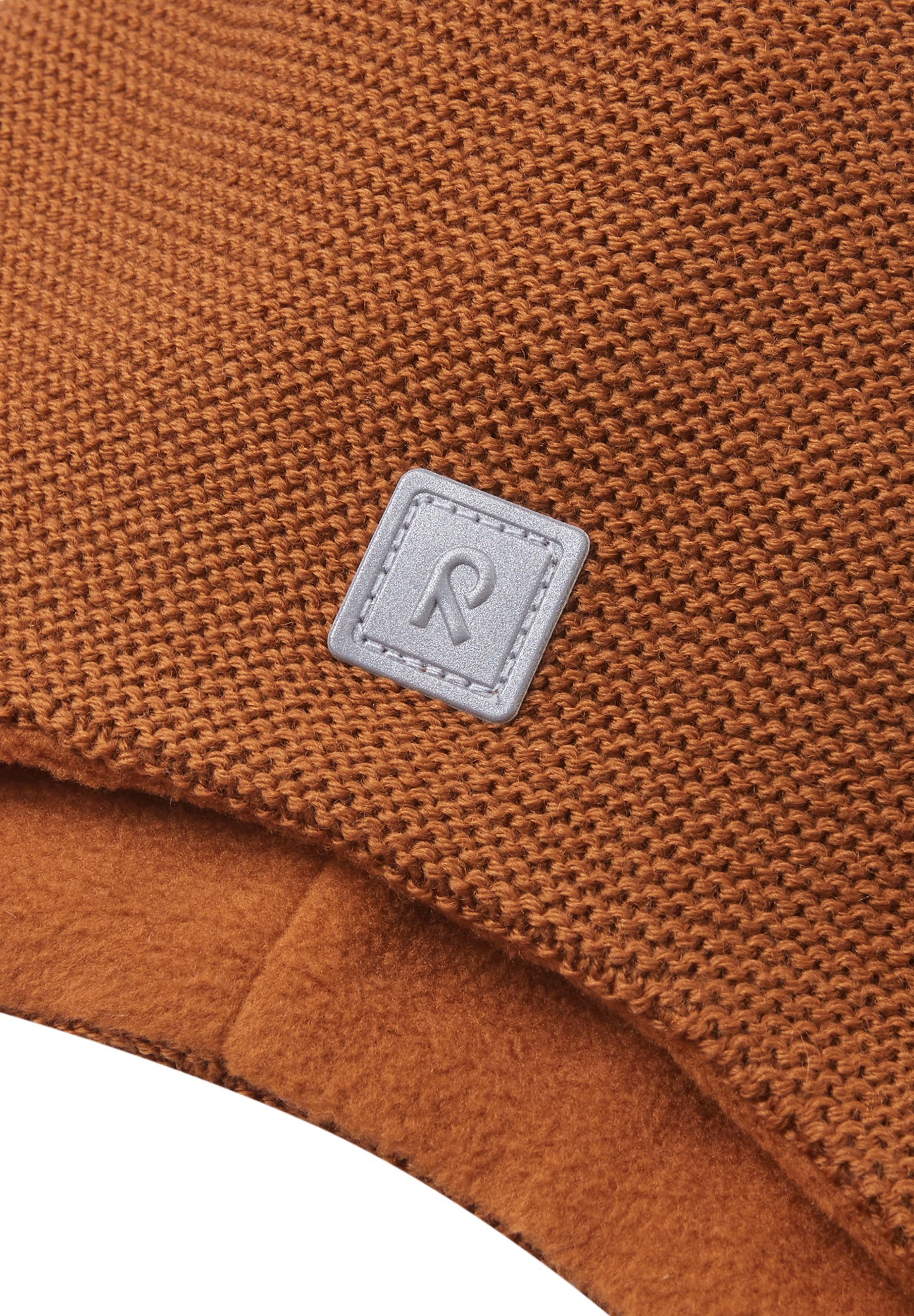 Reima Mütze<br> Pipopaa/Huurre<br>Gr. 50 bis 56 <br>innen hautfreundliches Fleece<br> aussen warme, wasserabweisende Merino-Wolle<br>Windstopper-Membrane im Ohrbereich<br> länger geschnitten im Ohrbereich ohne Bändel