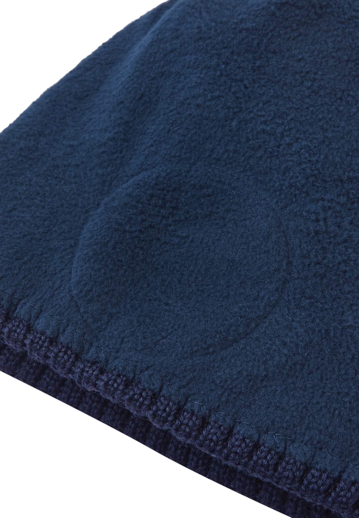 Reima Mütze<br>Routii <br>Gr. 52 bis 58 <br>innen hautfreundliches Fleece<br> aussen warmer, wasserabweisender Woll-Mix<br> Windstopper-Membrane im Ohrbereich
