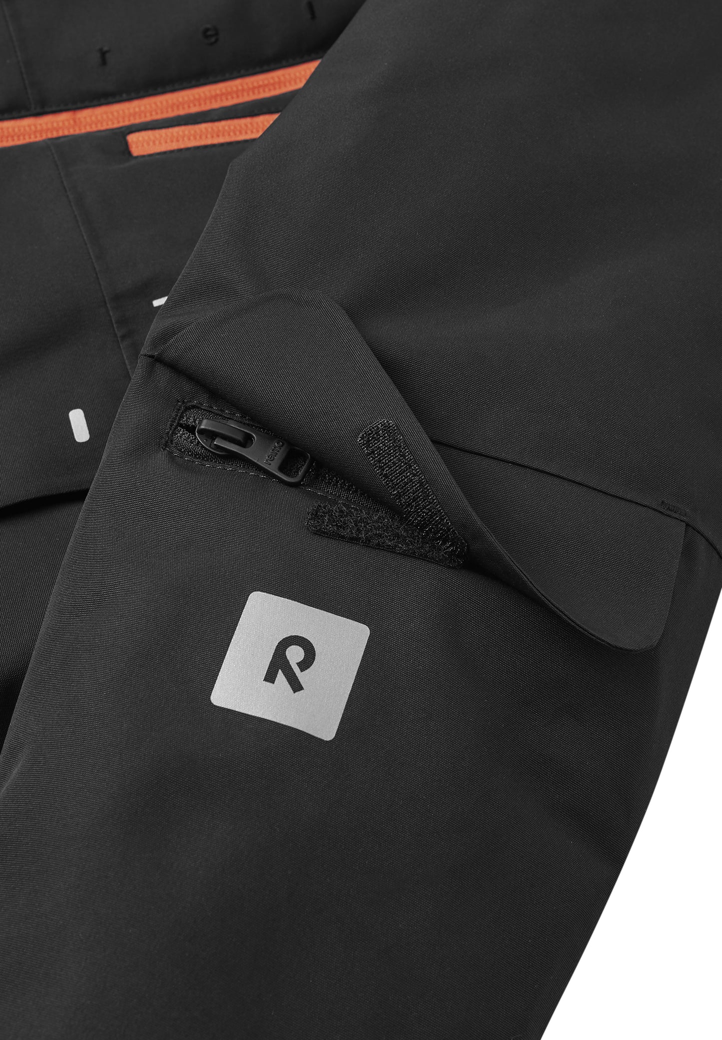 REIMA TEC Skijacke/Winterjacke Tieten <br>Gr. 128 bis 164<br> Schneefang & verstellbare Ärmelbündchen mit Lycraeinsätzen<br> funktionelle Details<br> WS 10'000 mm