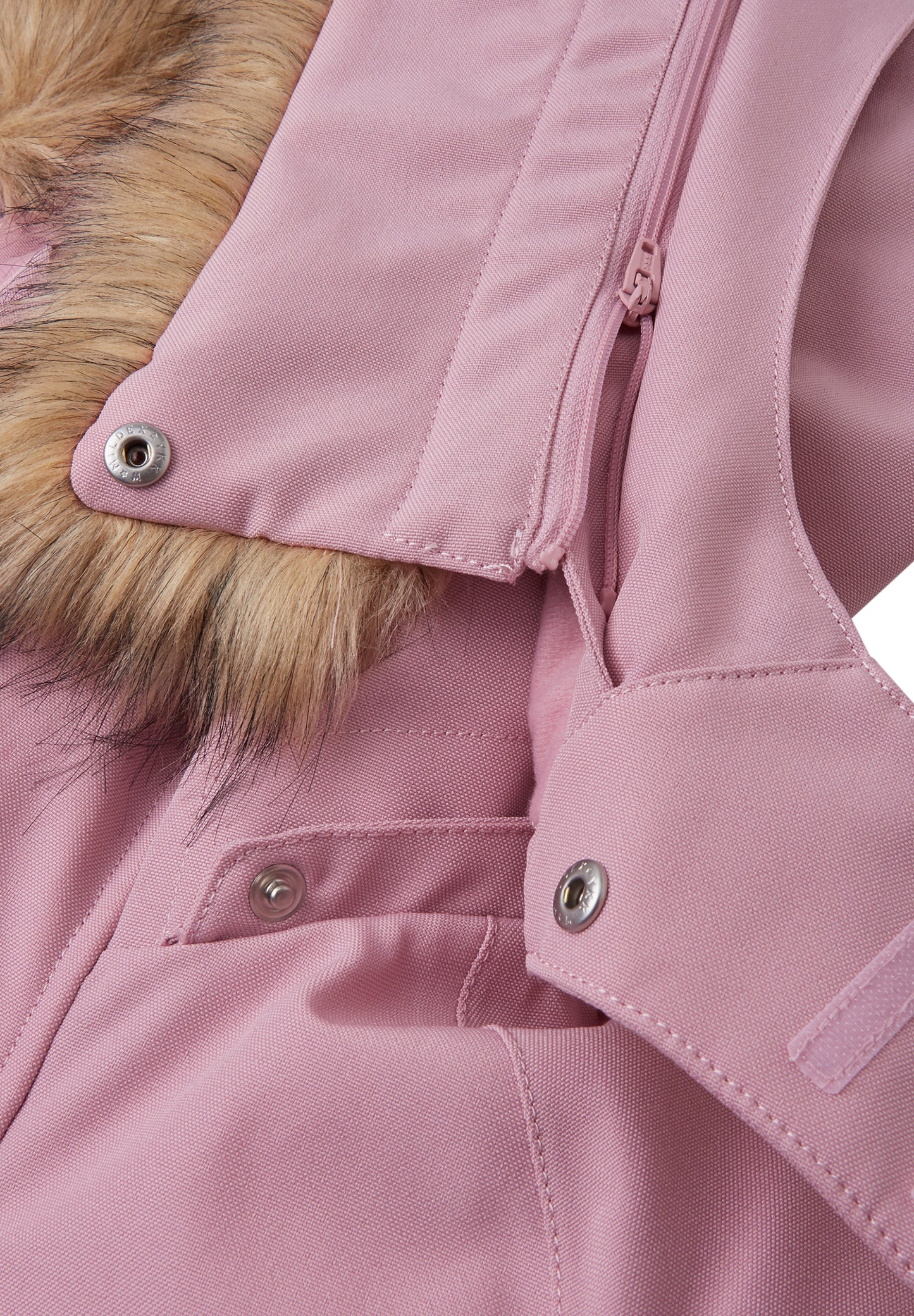 REIMA TEC+ Winteroverall/Skianzug <br>Trondheim <br>Gr. 110 bis 140 <br>extra robuster Po- und Knie/Schienbeinbereich <br> Taille regulierbar <br> Druckknopf am Beinende<br>auch ohne Kunstpelz tragbar <br>abnehmbare Fuss-Schlaufen<br> WS 10'000 mm