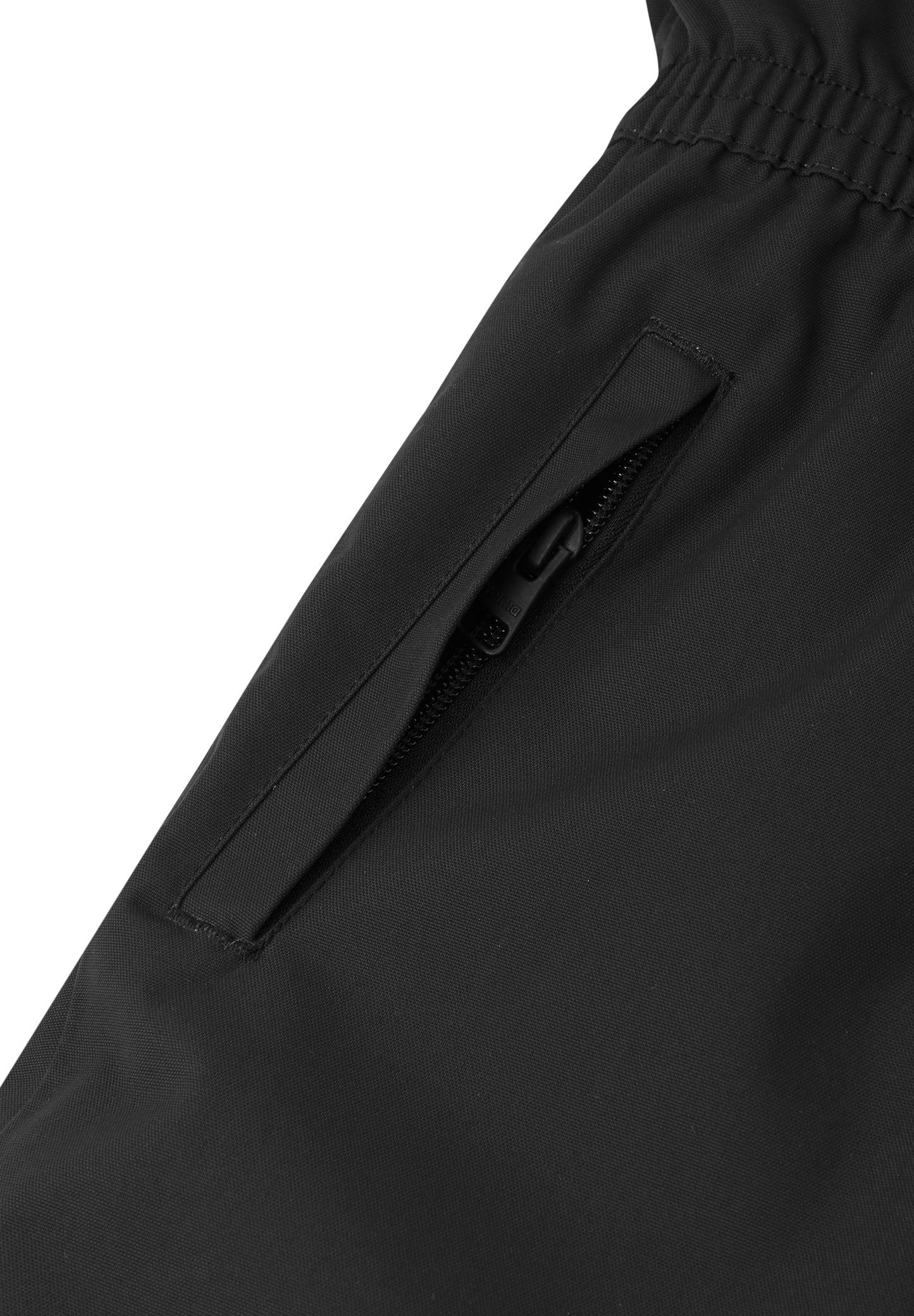 REIMA TEC+ Skihose <br>Juoni <br>Gr. 92, 98, 104, 110, 116, 122, 128<br> extra robuster Po- und Knie/Schienbeinbereich <br> Beinende mit Druckknopf erweiterbar<br> abnehmbare Fussgummi<br> WS >10'000 mm