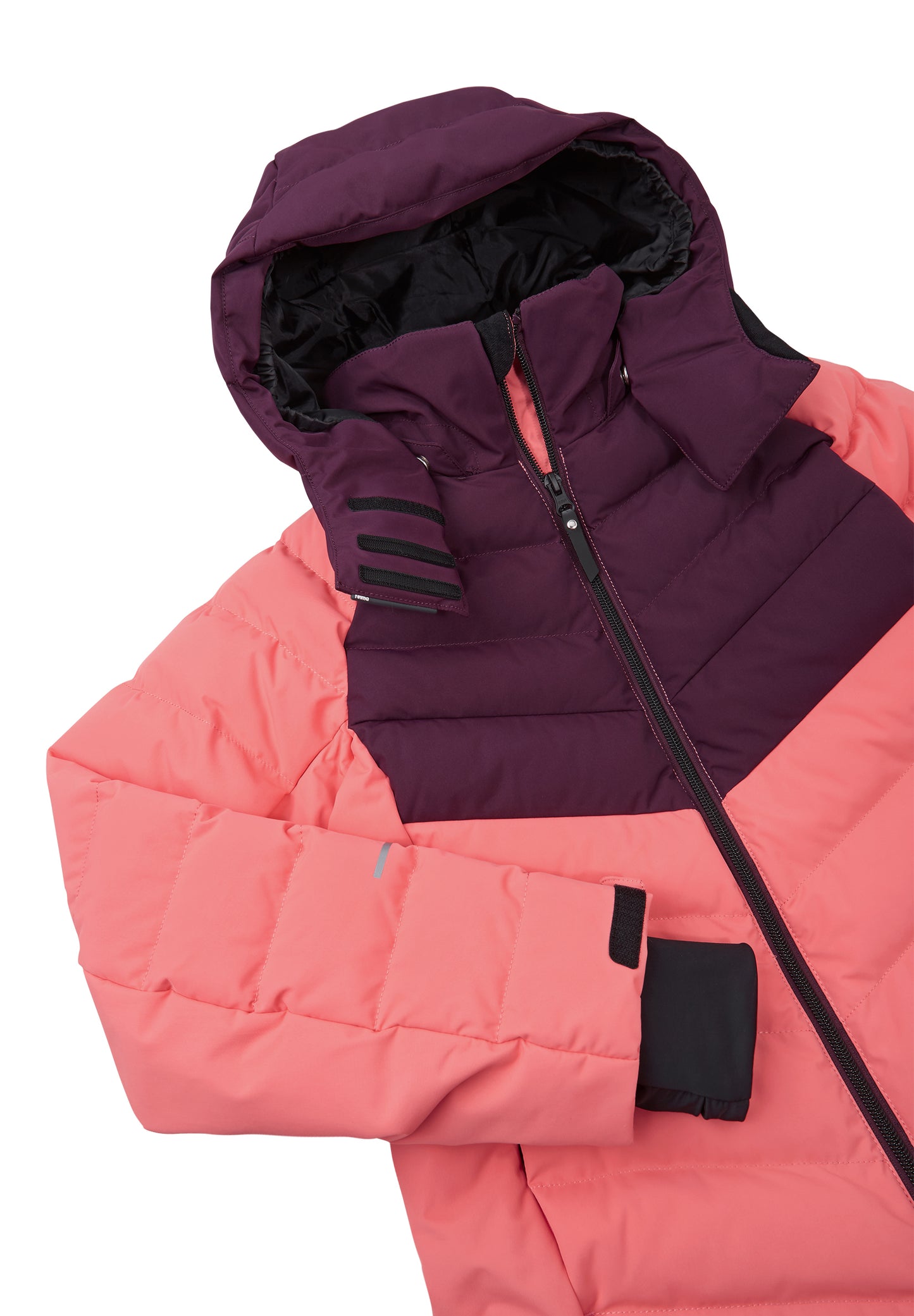 REIMA Primaloft-Skijacke/Winterjacke<br> Luppo <br>Gr. 122, 128, 134, 146, 152, 158,<br> mit Primaloft (künstliche Daune) wattiert<br> Schneefang & verstellbare Ärmelbündchen mit Lycraeinsätzen<br> funktionelle Detail <br> WS 15'000 mm