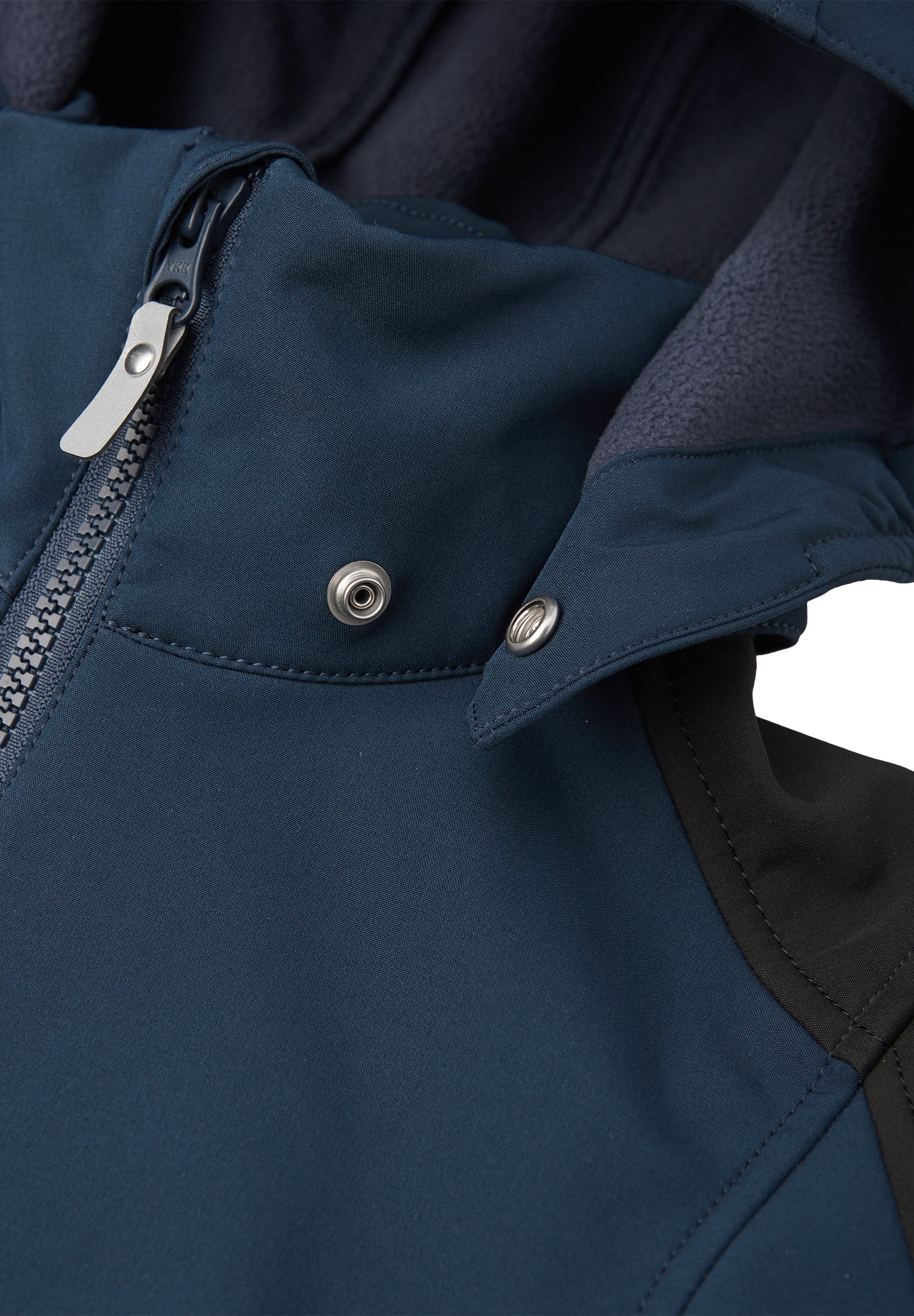 REIMA gefütterte Softshell-Jacke <br>Sipoo <br>Gr. 122, 134, 140, 152, 158, 164<br> aussen Softshell <br>innen weiches Fleece <br>WS 10'000 mm