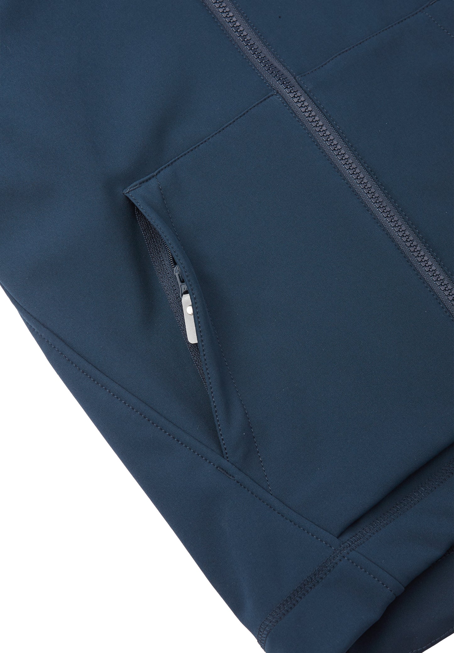 REIMA gefütterte Softshell-Jacke <br>Sipoo <br>Gr. 122, 134, 140, 152, 158, 164<br> aussen Softshell <br>innen weiches Fleece <br>WS 10'000 mm
