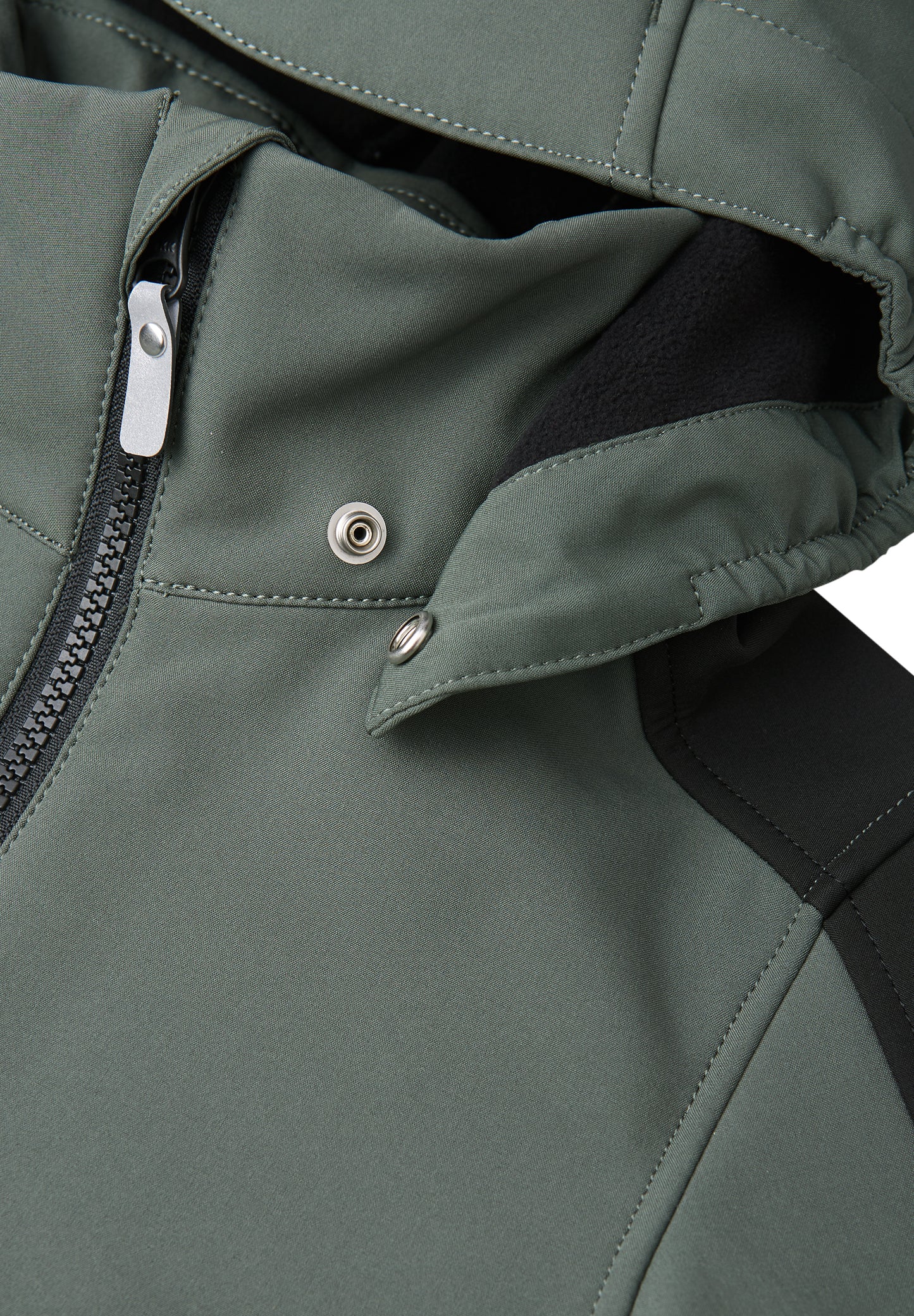 REIMA gefütterte Softshell-Jacke <br>Sipoo <br>Gr. 122, 134, 140, 152, 158, 164<br> aussen Softshell <br>innen weiches Fleece <br>WS 10'000 mm