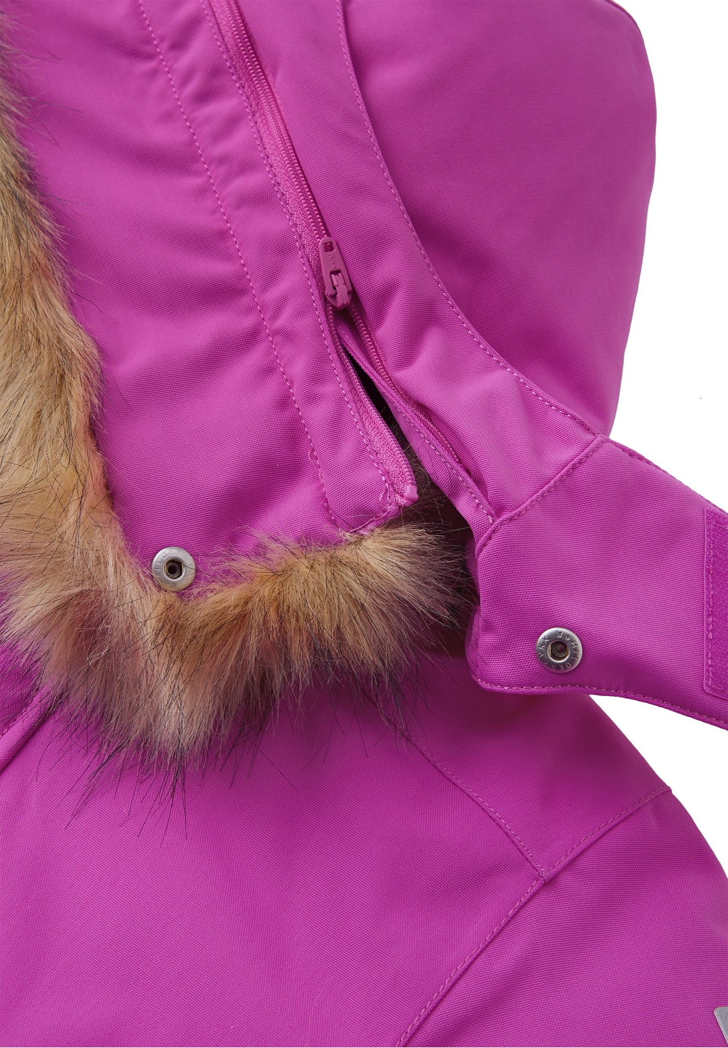 REIMA TEC+ Winteroverall/Skianzug <br>Stavanger <br>Gr. 104 bis 140 <br>extra robuster Po- und Knie/Schienbeinbereich <br>auch ohne Kunstpelz tragbar <br>abnehmbare Fuss-Schlaufen <br> WS 12'000 mm
