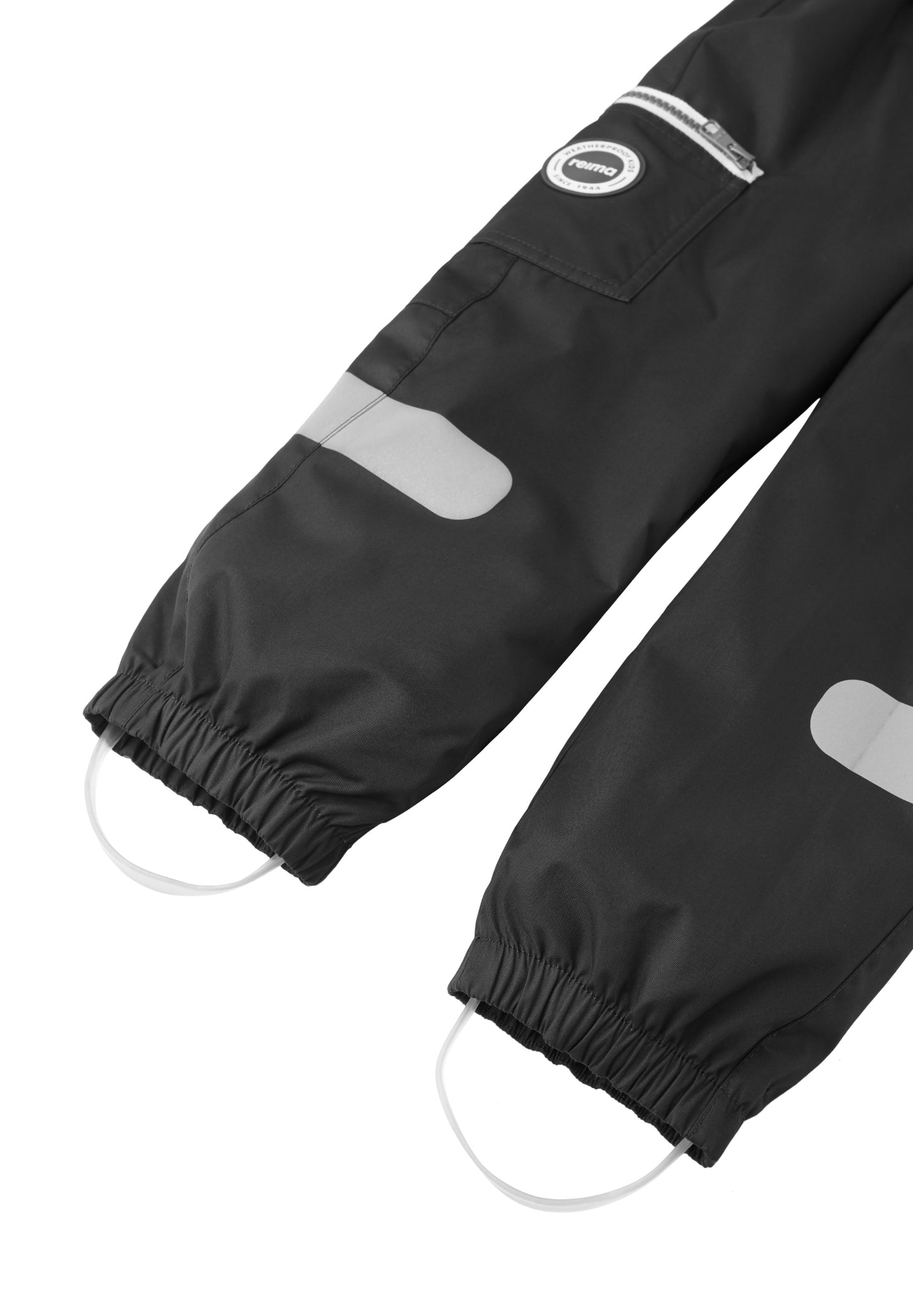 REIMA TEC+ gefütterte Übergangs-/Regenhose / dünne Skihose<br> Tiksi<br>Gr. 92, 98<br> Ideal für die Bauernhof/Wald-Spielgruppe<br> extra robuster Po- und Knie/Schienbeinbereich<br> abnehmbare Träger<br> abnehmbare Fussgummi<br> WS 10'000 mm