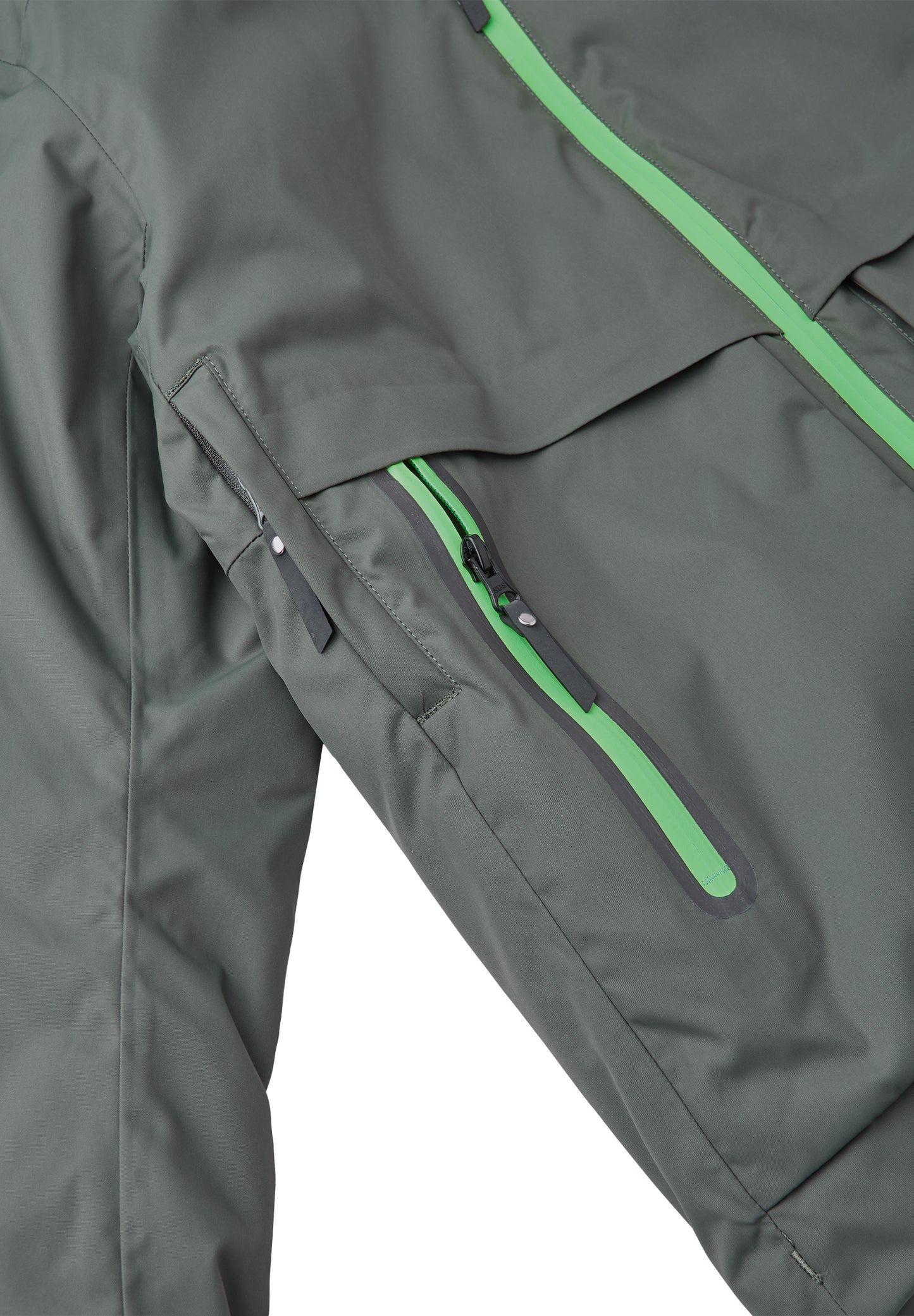 REIMA TEC Skijacke/Winterjacke<br> Tirro <br>Gr. 104, 116, 122, 128, 134, 140, 146, 152, 158, 164<br> Schneefang & verstellbare Ärmelbündchen mit Lycraeinsätzen<br> Lüftungs-Reissverschlüsse<br>funktionelle Details<br> WS 12'000 mm