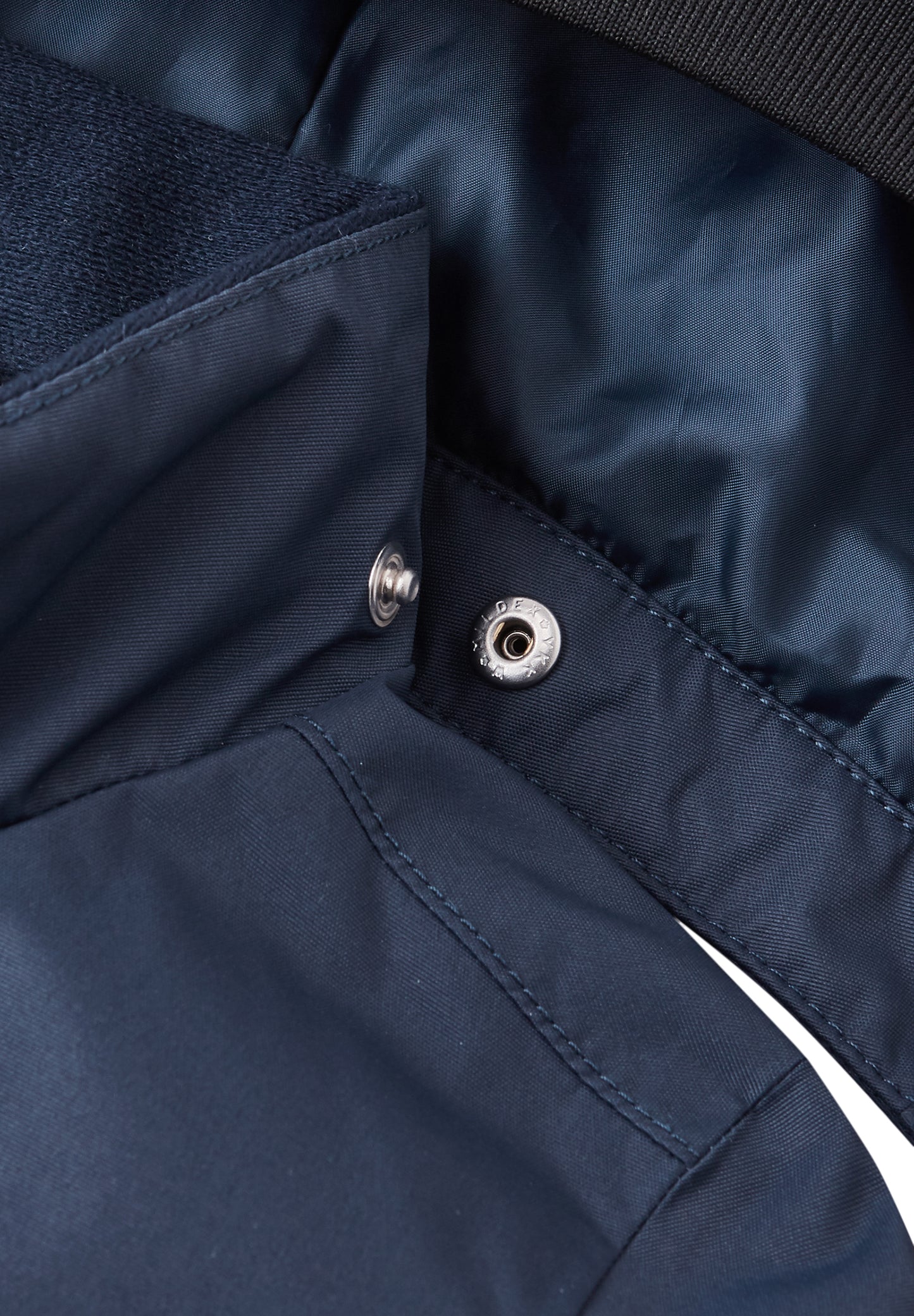 REIMA TEC gefütterter Übergangs- und Regenoverall <br>Marte Mid <br>Gr. 74 bis 92<br> Ideal für die Bauernhof/Wald-Spielgruppe<br> abnehmbare Fuss-Schlaufen <br> WS 10'000 mm