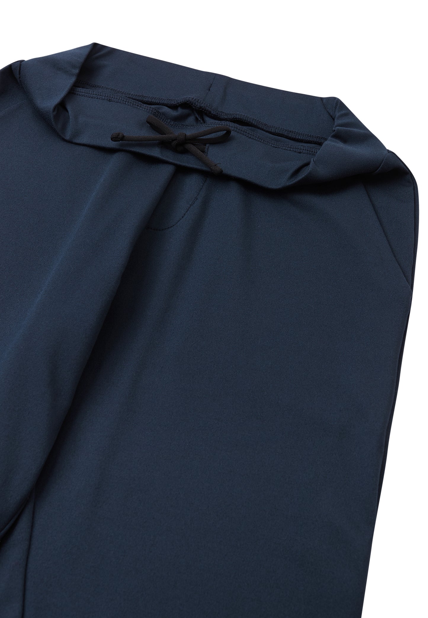 REIMA leichte Hose/Joggers<br> Luottaa<br> Gr. 104, 116, 122, 128, 134, 140, 146, 152<br>atmungsaktiv und schnelltrocknend<br> UV-Schutz 50+<br> für Sport, Alltag & Zuhause
