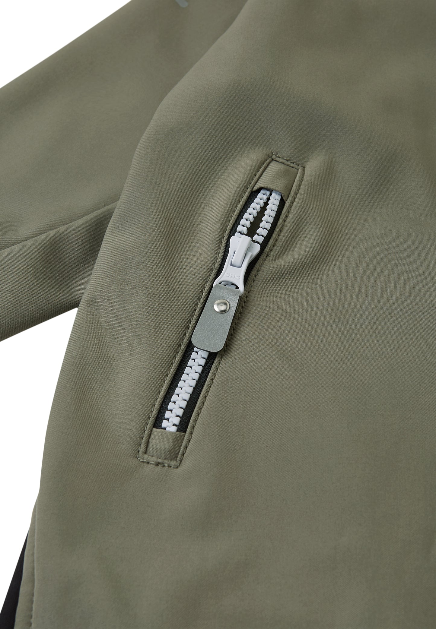 REIMA gefütterter Softshell-Overall<br> Mjosa <br>Waldspielgruppe, Outdoor, KiTa<br> Gr. 74, 80, 92<br> innen warmes Fleece<br> Bein- und Po extra strapazierfähig<br> abnehmbare Fussgummi<br> WS 12'000 mm
