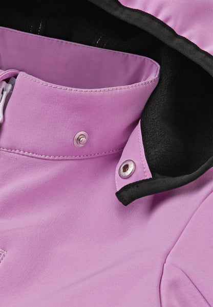 REIMA gefütterter Softshell-Overall<br> Nurmes<br>Gr. 122<br> Waldspielgruppe, Outdoor, KiTa<br>  innen weiches Fleece, aussen Softshell<br> Bein- und Po extra strapazierfähig<br> abnehmbare Fussgummi<br> WS 10'000 mm