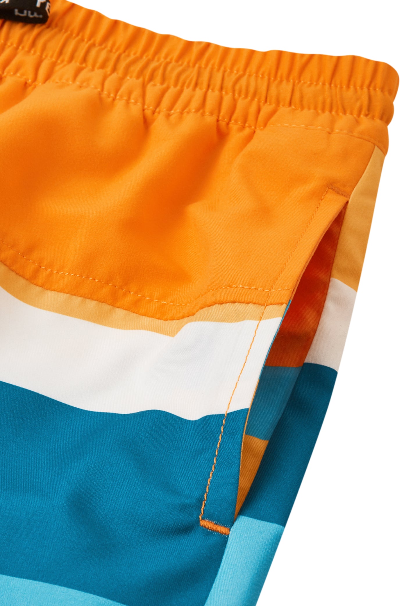 REIMA Badehose <br>Papaija <br>Gr. 98, 104, 110, 128, 140<br> UV-Schutzfaktor 50+<br> schnelltrocknend<br> mit Netzhose innen <br>Bund mit Kordel regulierbar<br> knielang