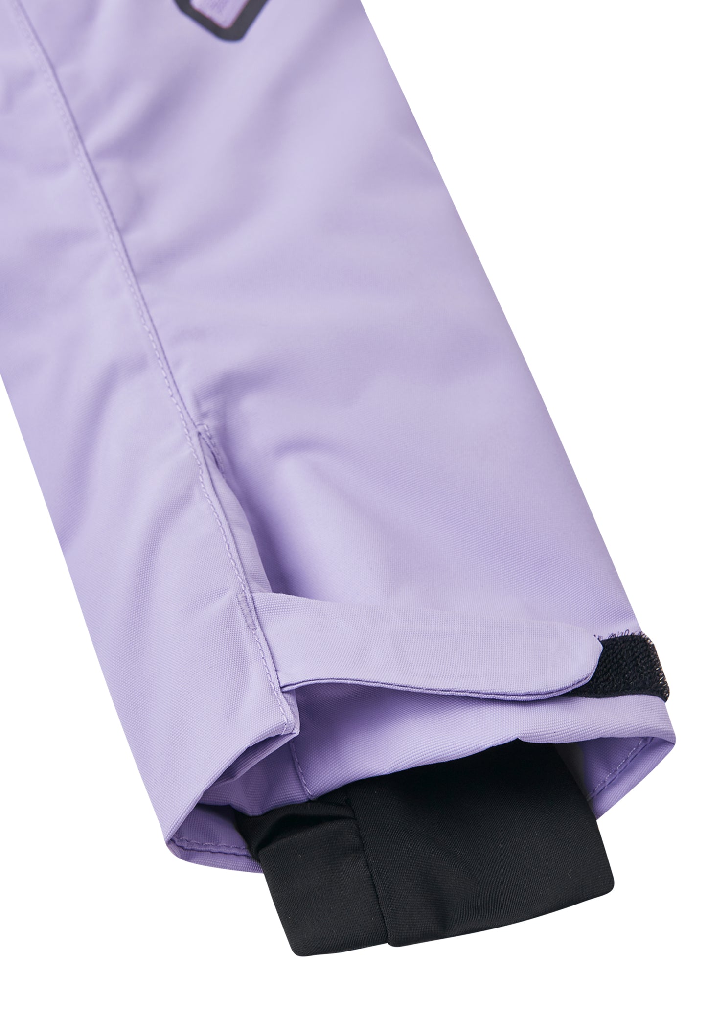 REIMA TEC Winteroverall/Skianzug Reach <br>Gr. 134, 146, 164<br>robuster Po- und Knie/Schienbeinbereich <br>verstellbare Ärmelbündchen&Lycra-Einsätze <br> Taille regulierbar<br> Schneefang <br>funktionelle Details <br>WS >12'000 mm