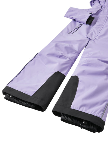 REIMA TEC Winteroverall/Skianzug Reach <br>Gr. 134, 146, 164<br>robuster Po- und Knie/Schienbeinbereich <br>verstellbare Ärmelbündchen&Lycra-Einsätze <br> Taille regulierbar<br> Schneefang <br>funktionelle Details <br>WS >12'000 mm