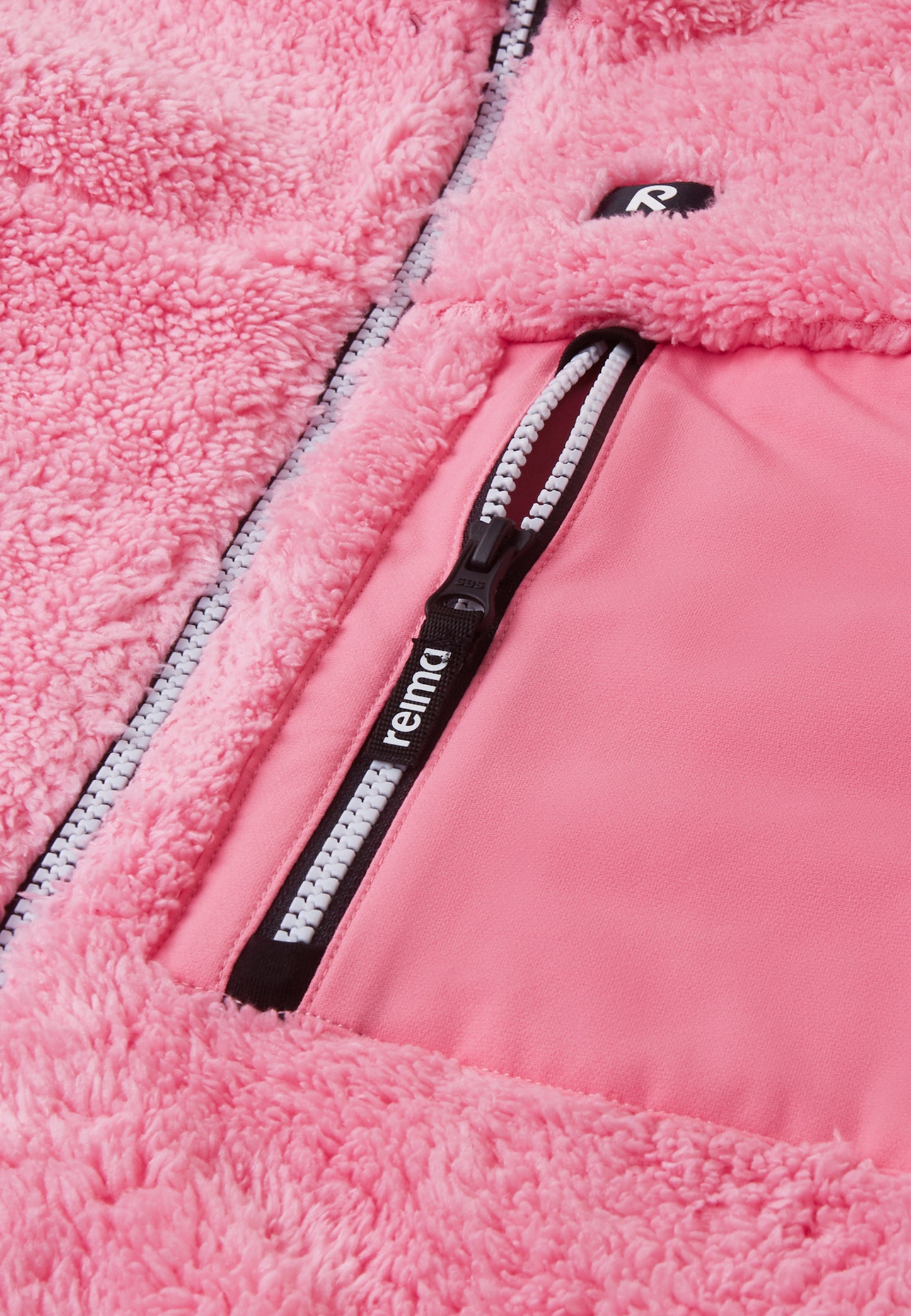REIMA Fleece-Jacke <br> Turilas<br> Gr. 104, 110, 140<br> aussen warm und flauschig, innen hautfreundliches Fleece<br> recyceltes Material<br> sehr warm, 370 g/m2 Dicke