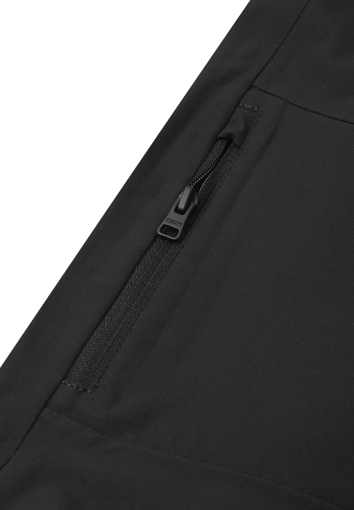 REIMA TEC Regenhose <br>Kuivala <br> Gr. 104-164<br> Gummi-Taillen-Bund regulierbar& Gummibund am Beinende<br>ultraleicht, ungefüttert<br> schmal geschnitten<br> WS 10'000 mm