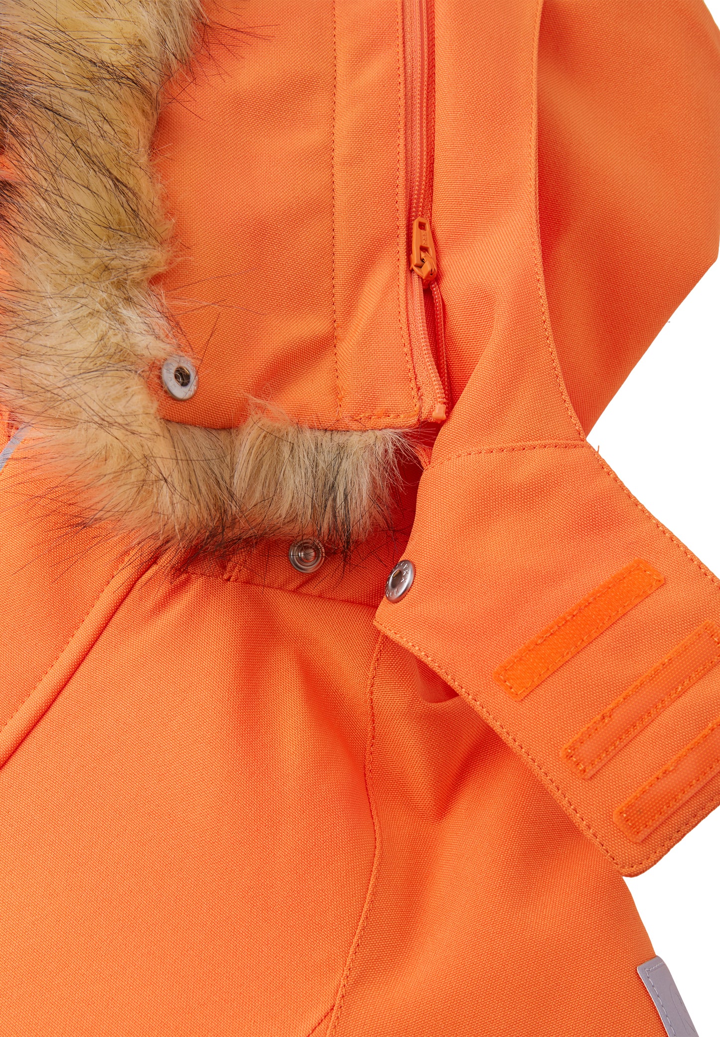 REIMA TEC+ Winteroverall/Skianzug <br>Trondheim <br>Gr. 110, 140 <br>extra robuster Po- und Knie/Schienbeinbereich <br>Taille regulierbar <br>auch ohne Kunstpelz tragbar <br>abnehmbare Fuss-Schlaufen<br> WS 10'000 mm